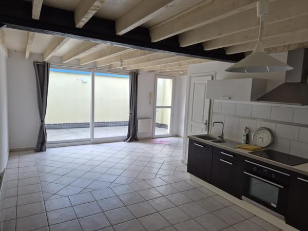 Immeuble
                                                                                                                                                
                                                                                                                                                
                                                                                                                                                
                                                    
                                                                                                                                                                                                                                                                                                                        160  m²                                                                                                                                                                                                         1 etage(s)