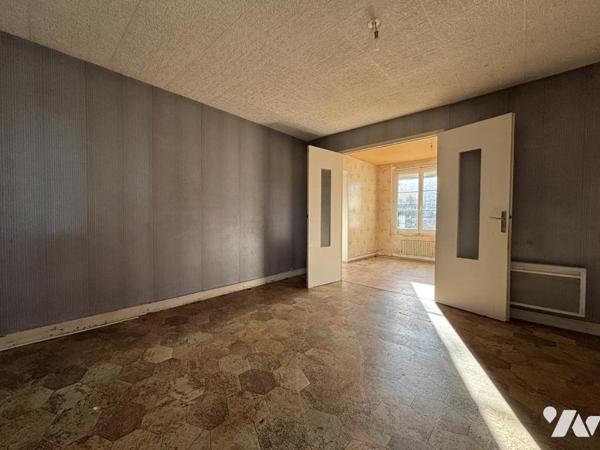MAISON DE PLAIN PIED A RENOVER