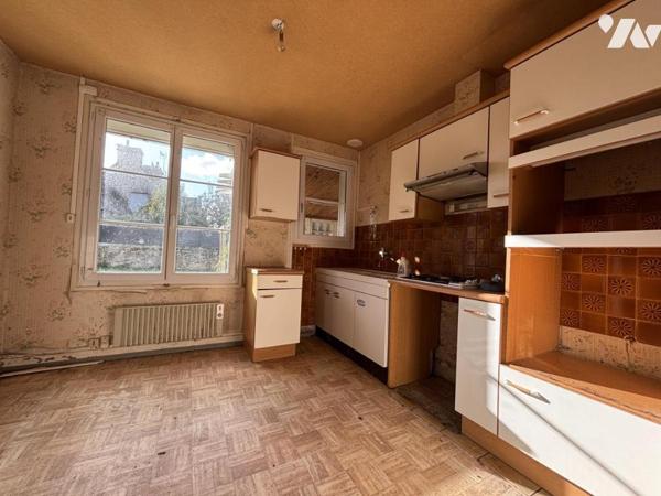 MAISON DE PLAIN PIED A RENOVER
