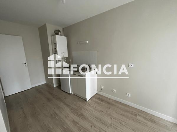 Location Studio 30.59 m² - 13-15-17 AVENUE MARECHAL FOCH Chatellerault 86100
