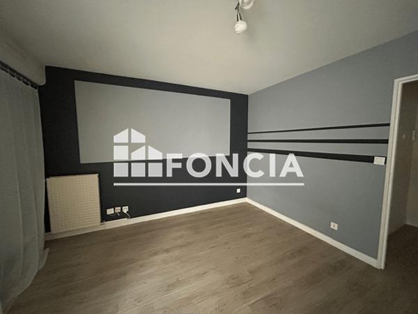 Location Studio 30.59 m² - 13-15-17 AVENUE MARECHAL FOCH Chatellerault 86100