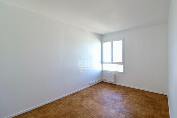 Exclusivité. 77420. Champs-sur-Marne. Vente appartement 5 pièces 90,36m²  vue dégagée