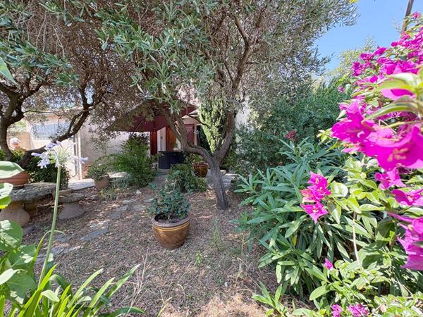 HYERES - Maison T4 - 109 m² utile - Garage