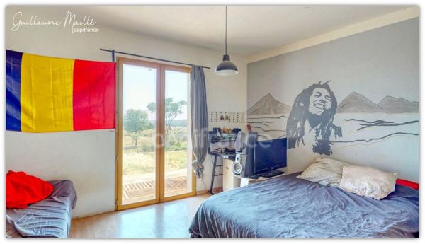 Villa 6 pièces 160m² habitable avec piscine proche de ROUJAN (34)