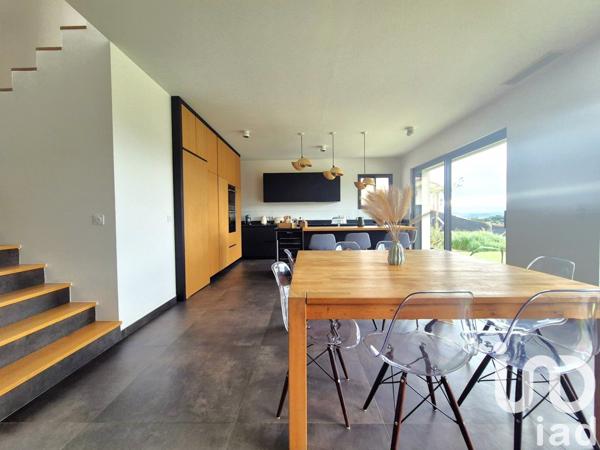 Maison 5 pièces de 154 m² à Cagnes-sur-Mer (06800)