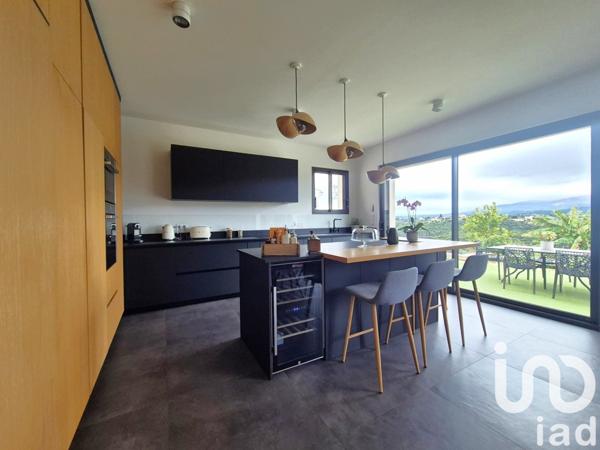 Maison 5 pièces de 154 m² à Cagnes-sur-Mer (06800)