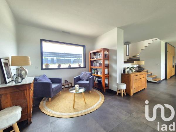 Maison 5 pièces de 154 m² à Cagnes-sur-Mer (06800)