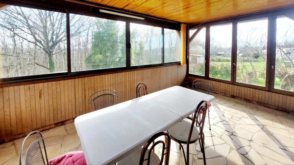 Maison 5 pièces 91 m² avec 3 chambres, sous-sol intégral, 2 garages et fort potentiel à Siorac-en-Périgord, au calme proche Dordogne