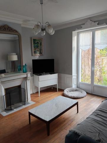 RARE SUR LE MARCHÉ – UNE MAISON DE CHARME AUX PRESTATIONS AUTHENTIQUES