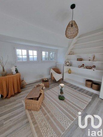 Maison 9 pièces de 270 m² à Berneuil-sur-Aisne (60350)