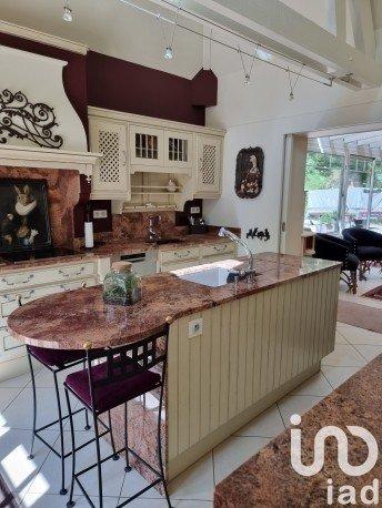 Maison 9 pièces de 270 m² à Berneuil-sur-Aisne (60350)