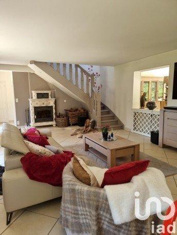 Maison 9 pièces de 270 m² à Berneuil-sur-Aisne (60350)