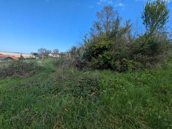 Terrain à vendre |  Saint-Lizier |  1875 m²