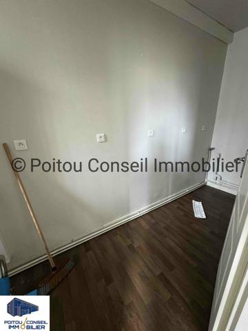 91m2 CENTRE VILLE NIORT 1ER ETAGE