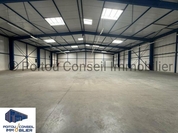 RARE BELLE HAUTEUR DE STOCKAGE ENTREPOT 1700 M2 ZONE MENDES FRANCE NIORT