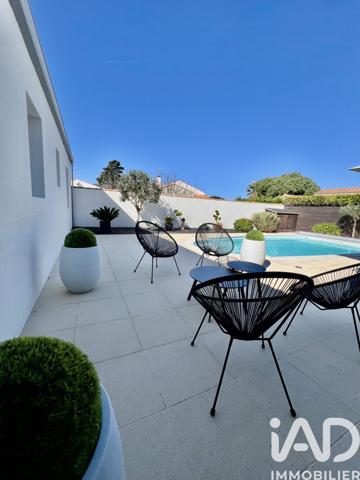 Maison à vendre 6 pièces 143 m² Les Sables-d'Olonne