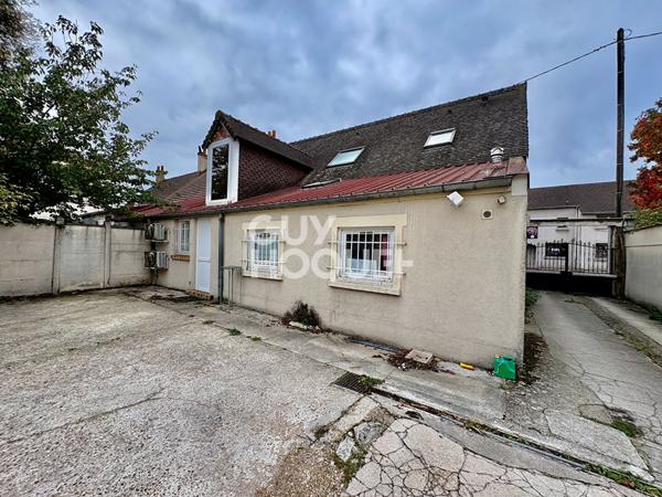 Immeuble Ste Genevieve Des Bois -140 m2