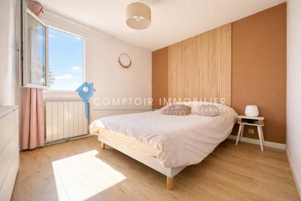 Appartement
                                                                                                                                                                                                                                                                                                                        4 pièce(s)                                                                                                                                                                                                          3 chambre(s)                                                                                                                                                                                                          72  m²