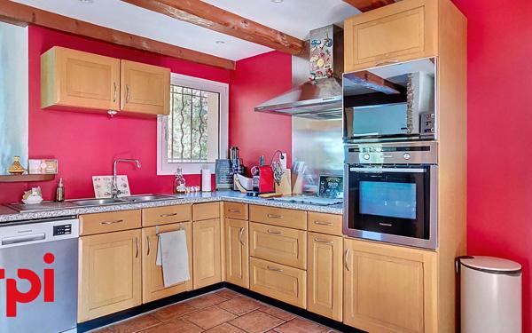 Maison à vendre    5 pièces •  La Cadière-d'Azur