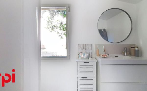 Maison à vendre    5 pièces •  La Cadière-d'Azur