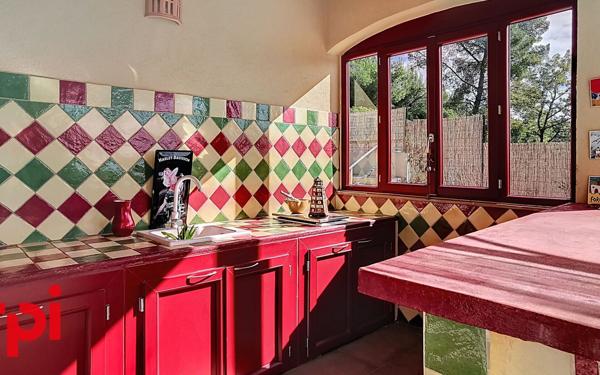 Maison à vendre    5 pièces •  La Cadière-d'Azur