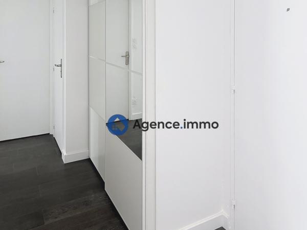 À vendre - T2, 2 pièces situé à Saint-Cyr-sur-Loire (37540)