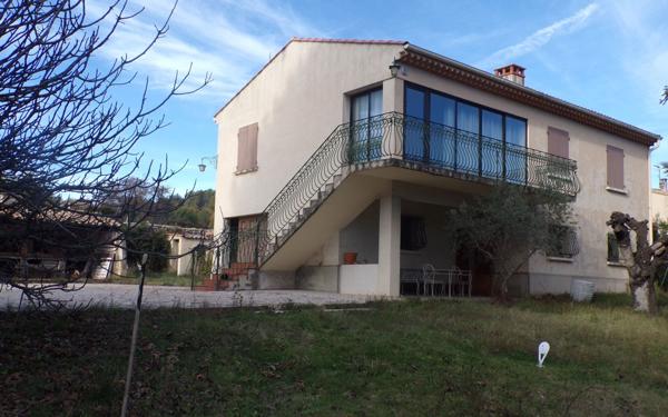 Maison à vendre    4 pièces •  La Tour-d'Aigues