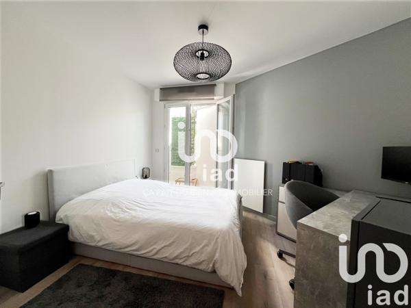 Appartement 3 pièces de 63 m² à Puteaux (92800)