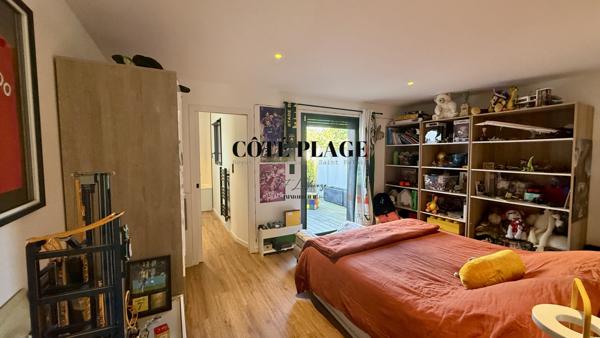 Royan (17200) ROYAN VILLA CONTEMPORAINE 210m2 DE 2022 proche centre ville avec PISCINE au prix de 875.000€ FAI