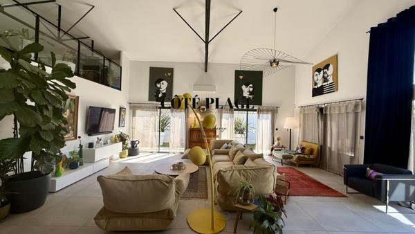 Royan (17200) ROYAN VILLA CONTEMPORAINE 210m2 DE 2022 proche centre ville avec PISCINE au prix de 875.000€ FAI