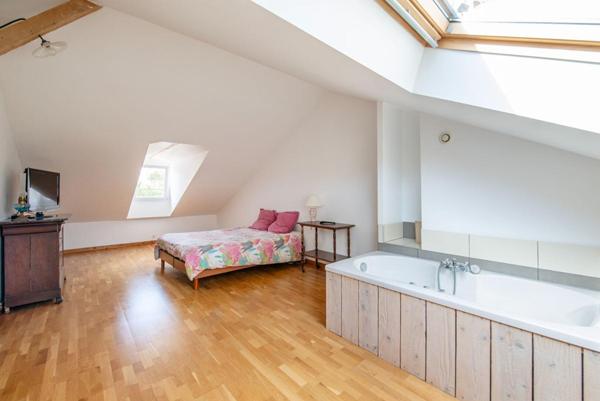 Maison vue mer avec jardin