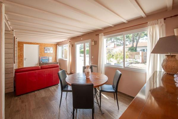 Maison vue mer avec jardin