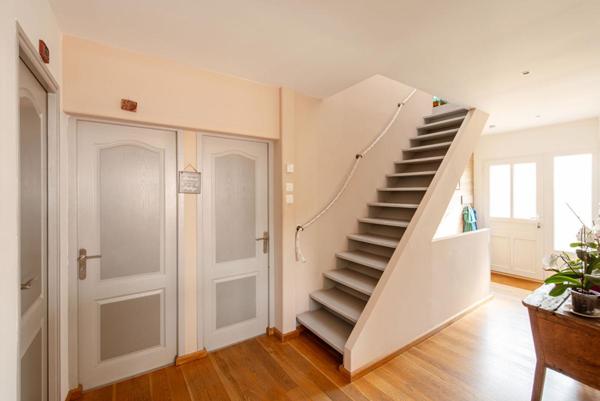 Maison vue mer avec jardin