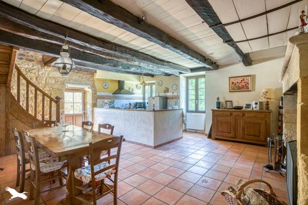 Maison à vendre |  Beaumont-du-Périgord |  8 pièces | 180 m²