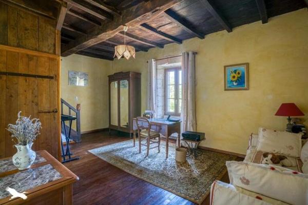 Maison à vendre |  Beaumont-du-Périgord |  8 pièces | 180 m²