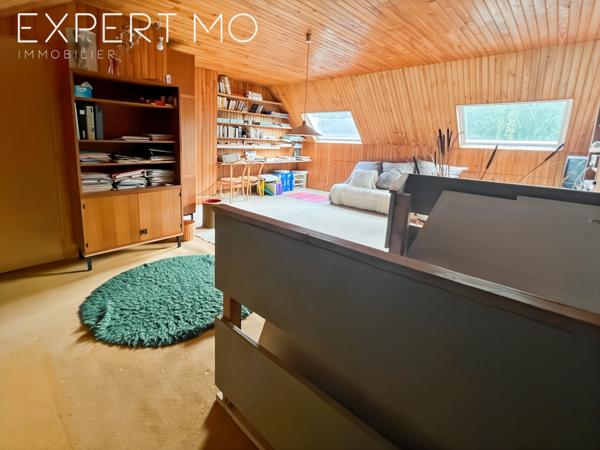 Dourdan (91410) À Dourdan – Maison mitoyenne à fort potentiel, idéale pour un projet de rénovation complet