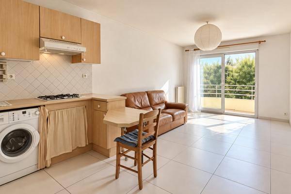 A VENDRE – Appartement T3 proche des commerces et bus – VANNES