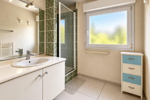 A VENDRE – Appartement T3 proche des commerces et bus – VANNES