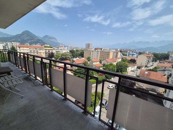 Appartement 3 pièces à vendre – Grenoble / Eaux Claires Vue Belledonne & Chartreuse – Calme absolu en intérieur de copropriété