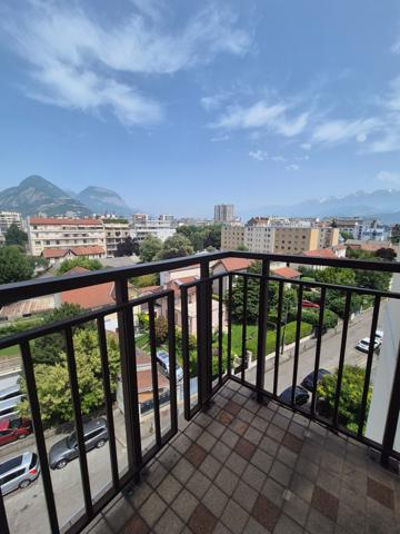 Appartement 3 pièces à vendre – Grenoble / Eaux Claires Vue Belledonne & Chartreuse – Calme absolu en intérieur de copropriété