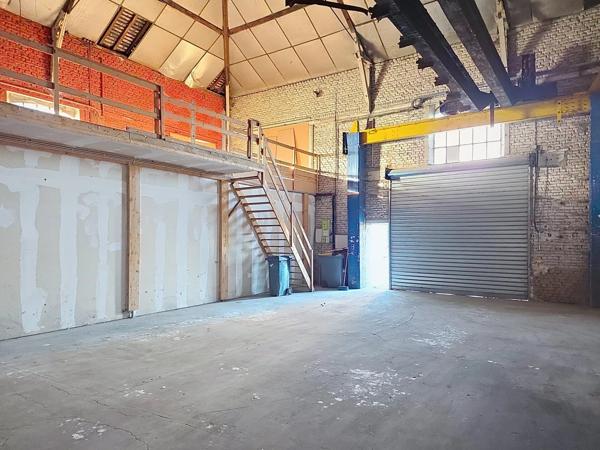 Vente                                                      Local industriel
                        
                     3 pièces                      199 m2                     à Aulnois-sous-Laon