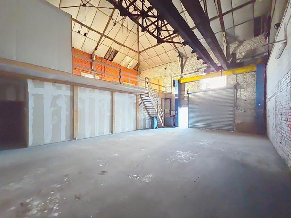 Vente                                                      Local industriel
                        
                     3 pièces                      199 m2                     à Aulnois-sous-Laon