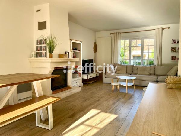 Maison
         7 pièces
        - 138 m² Exclusivité 468 000 € *