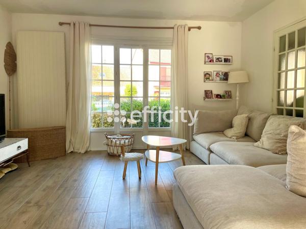 Maison
         7 pièces
        - 138 m² Exclusivité 468 000 € *