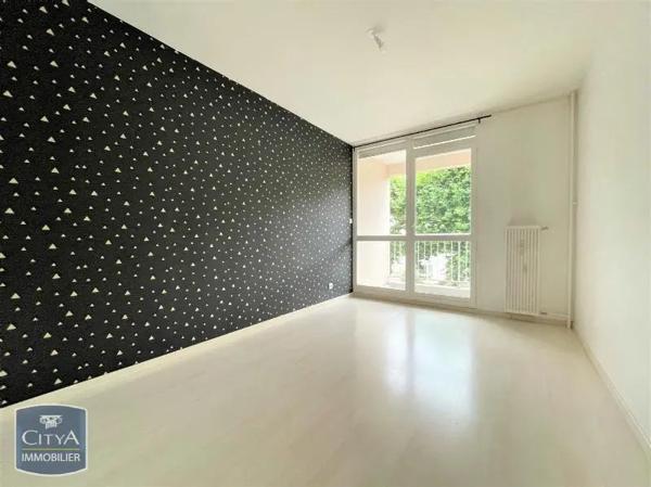 Appartement à louer 3 pièces 68.39m² Mâcon (71000)