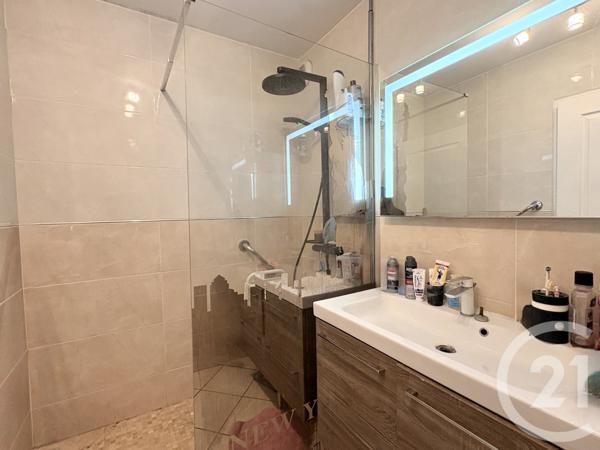 Appartement T4 à vendre  4 pièces - 91,90 m2 ST FONS - 69