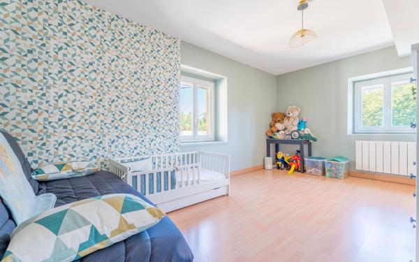 Appartement à vendre    5 pièces • 123 m2 Sain-Bel