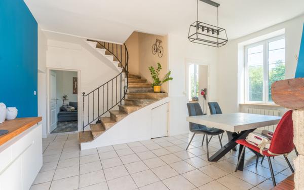 Appartement à vendre    5 pièces • 123 m2 Sain-Bel