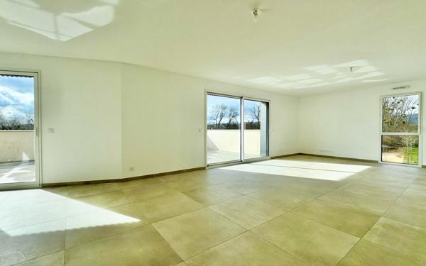 Appartement à vendre    5 pièces • 130 m2 Arnas