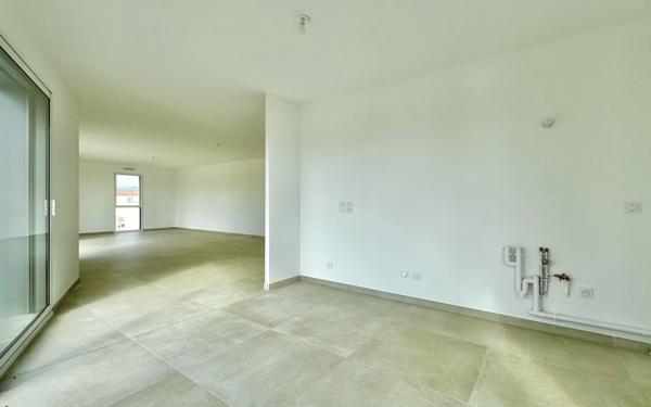 Appartement à vendre    5 pièces • 130 m2 Arnas